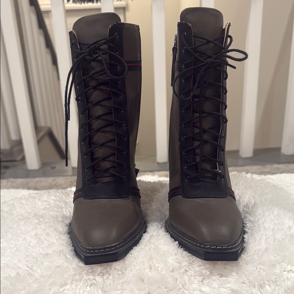 Stylish Brown Lace-Up Women's Boots